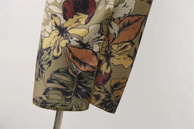 Women's spring and summer new European and American style flowers because of a lace-up apron skirt long skirt women
Women's spring and summer new European and American style flowers because of a lace-up apron skirt long skirt women