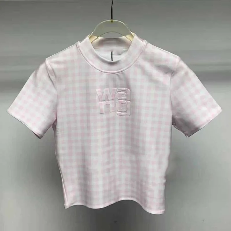 WANG 2021 Summer New Aw King's Round Neck Short-sleeved Pink Plaid T-shirt High Waist Short Top Women
WANG 2021 Summer New Aw King's Round Neck Short-sleeved Pink Plaid T-shirt High Waist Short Top Women