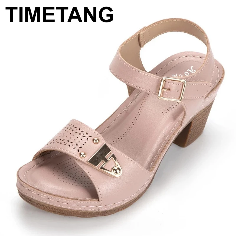 TIMETANG 2021 New Hollow Out Sandals Thick Mid Heel Summer Slip-on Metal Button Open Toe Casual Wedding Pumps Sandy Beach
TIMETANG 2021 New Hollow Out Sandals Thick Mid Heel Summer Slip-on Metal Button Open Toe Casual Wedding Pumps Sandy Beach