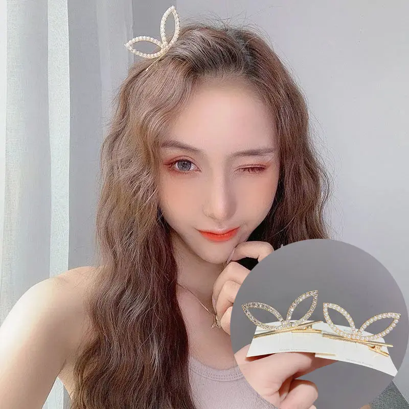 Net Red Rabbit Ear Hairpin Female Duckbill Clip Top Clip Inlaid Pearl Rhinestone Bangs Small Exquisite Cute Hairpin
Net Red Rabbit Ear Hairpin Female Duckbill Clip Top Clip Inlaid Pearl Rhinestone Bangs Small Exquisite Cute Hairpin