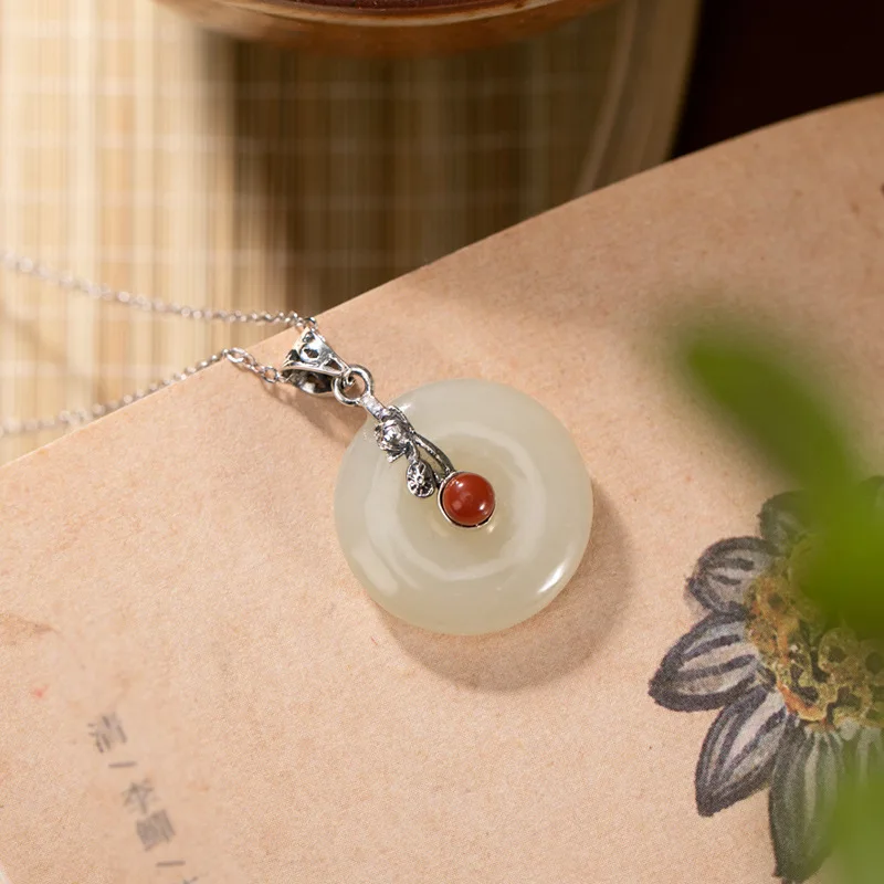 100% 925 sterling silver natural green hetian jade pendant safe round jade necklace men necklaces women pendants
100% 925 sterling silver natural green hetian jade pendant safe round jade necklace men necklaces women pendants