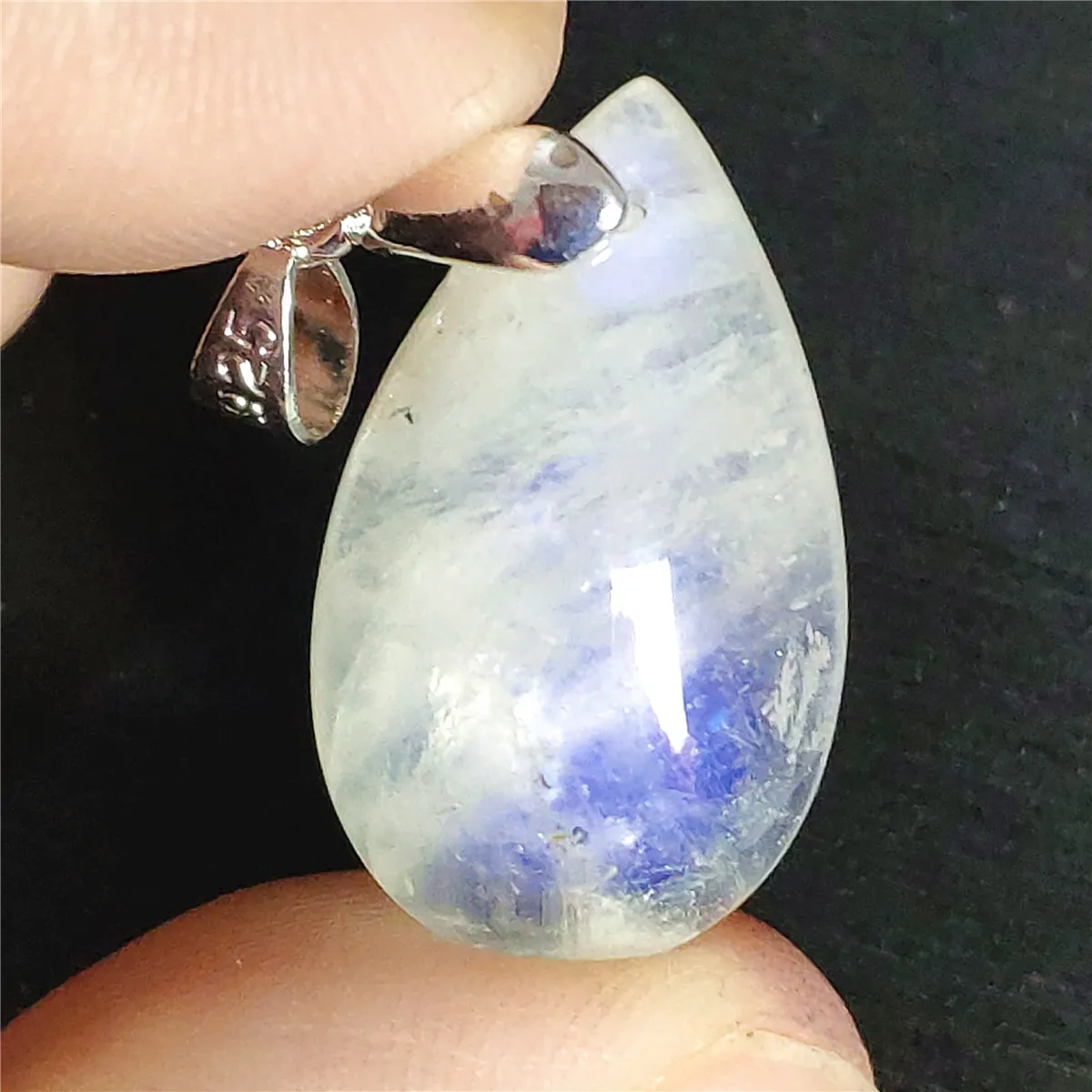 Natural Blue Light Moonstone Gemstone Pendant Women 23x14x7mm Rare Clear Water Moonstone Oval Necklace Rare Jewelry AAAA
Natural Blue Light Moonstone Gemstone Pendant Women 23x14x7mm Rare Clear Water Moonstone Oval Necklace Rare Jewelry AAAA