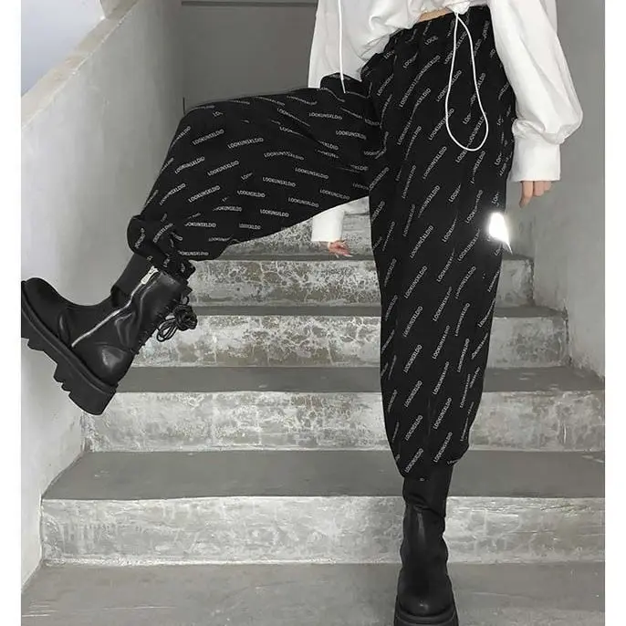 Loose toe casual pants women high waist slim spring and summer 2021 new letter Joker sports pants tide ins women
Loose toe casual pants women high waist slim spring and summer 2021 new letter Joker sports pants tide ins women