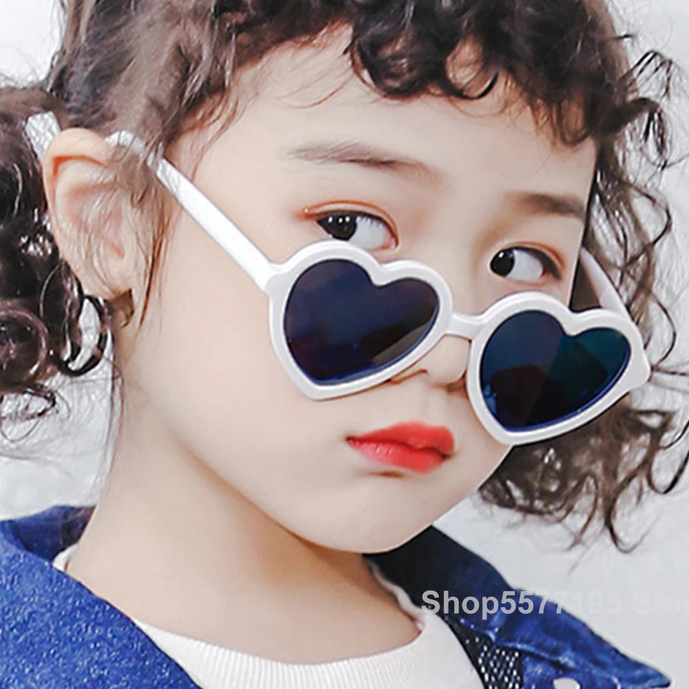 Heart Retro Sunglasses Children 2020 Fashion Glasses For Boys/Girls Vintage Sunglasses Children Small Oculos De Sol Feminino
Heart Retro Sunglasses Children 2020 Fashion Glasses For Boys/Girls Vintage Sunglasses Children Small Oculos De Sol Feminino