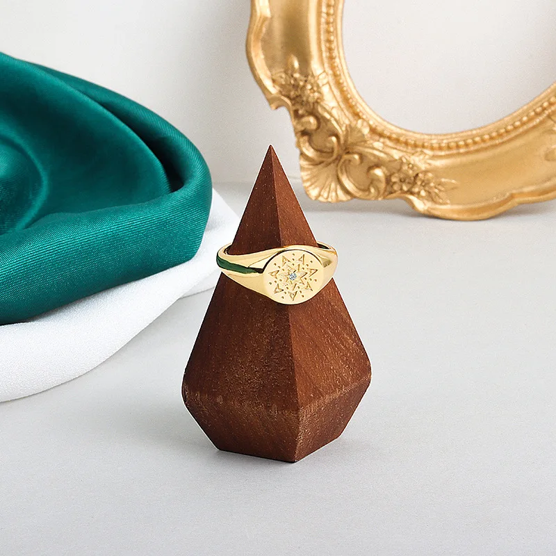 Fashion Sunflower Design Ring Adjustable With Crystal Open Ring For Female Trend Retro Finger Jewelry 2021 New Arrival Gift
Fashion Sunflower Design Ring Adjustable With Crystal Open Ring For Female Trend Retro Finger Jewelry 2021 New Arrival Gift