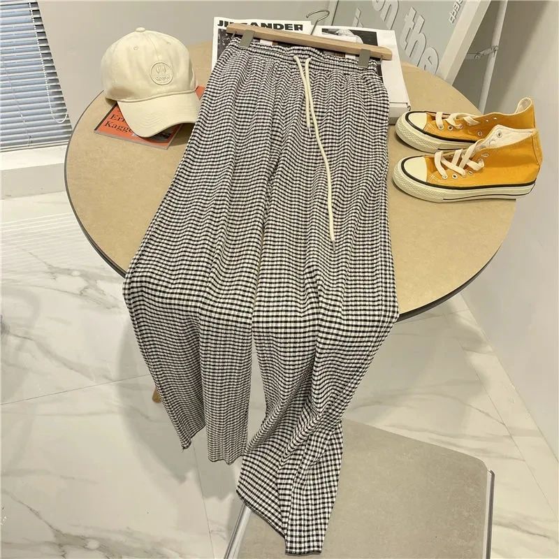 Black and white plaid pleated casual pants women high waist loose Plaid straight tube floor dragging wide leg pants P3 514
Black and white plaid pleated casual pants women high waist loose Plaid straight tube floor dragging wide leg pants P3 514