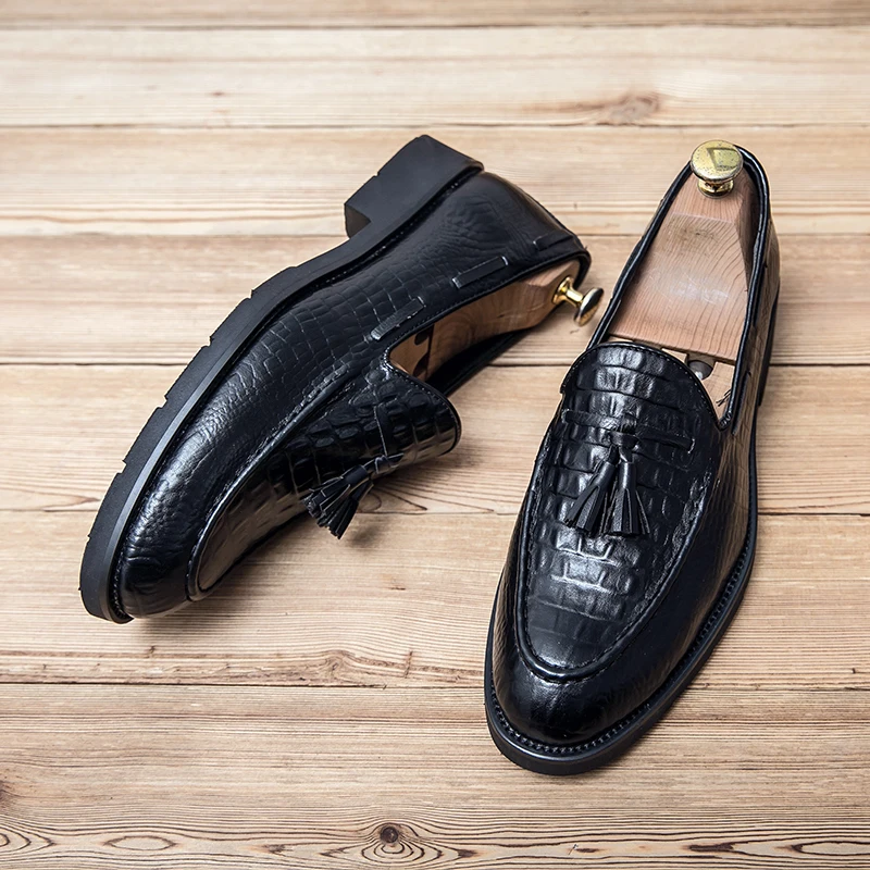 Men's casual shoes 2021 new high-quality tassel Oxford leather shoes gentleman fashion business dress shoes wedding party shoes
Men's casual shoes 2021 new high-quality tassel Oxford leather shoes gentleman fashion business dress shoes wedding party shoes