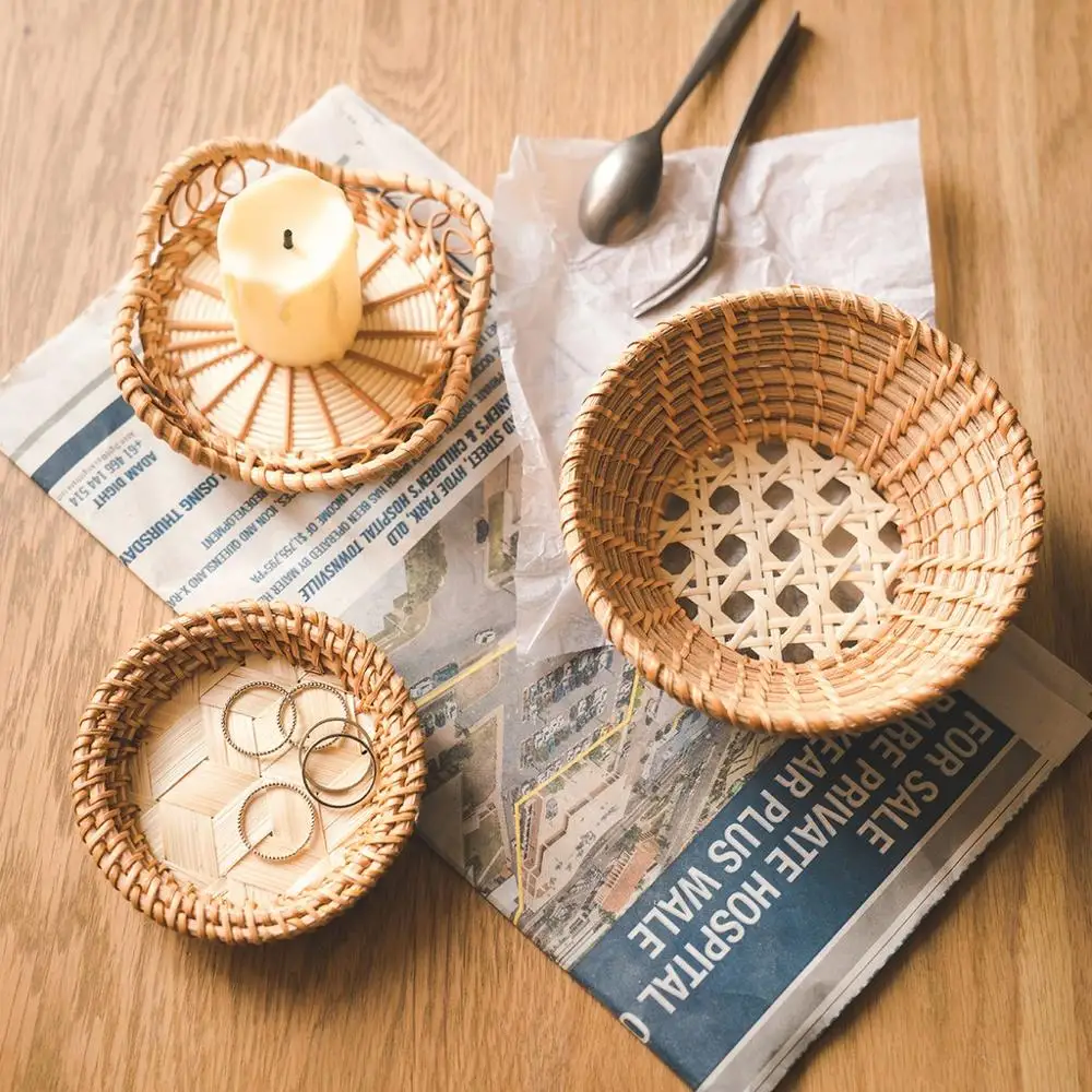 Handmade Bamboo Weaving Round Storage Basket Fruit Dish Rattan Bread Basket for Kitchen Food Picnic Bread Sundry Mini Container 
Handmade Bamboo Weaving Round Storage Basket Fruit Dish Rattan Bread Basket for Kitchen Food Picnic Bread Sundry Mini Container
