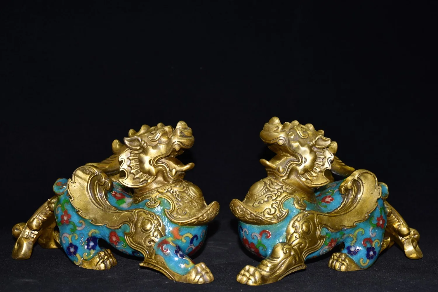 9" Chinese Folk Collection Old Bronze Cloisonne Enamel long tailed beast brave troops mythical beast statue a pair Ornament
9" Chinese Folk Collection Old Bronze Cloisonne Enamel long tailed beast brave troops mythical beast statue a pair Ornament