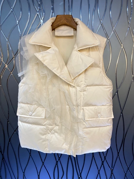 2021 new women fashion lapel one-shoulder mesh perspective stitching symmetrical pockets sleeveless down vest 1103
2021 new women fashion lapel one-shoulder mesh perspective stitching symmetrical pockets sleeveless down vest 1103