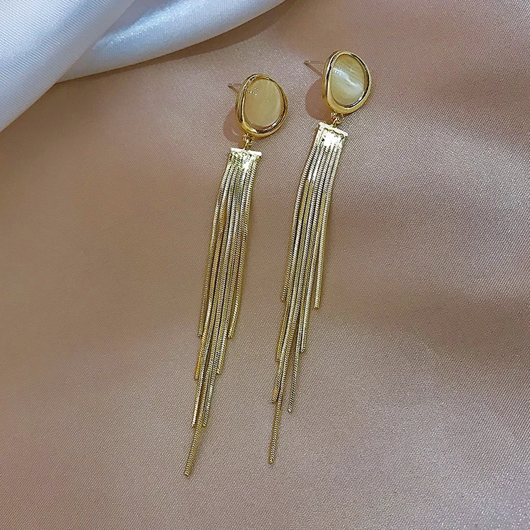 High-Grade Tassel Earrings 2021 New Trendy Autumn and Winter Earrings Temperamental Long Eardrops Online Influencer Earrings
High-Grade Tassel Earrings 2021 New Trendy Autumn and Winter Earrings Temperamental Long Eardrops Online Influencer Earrings