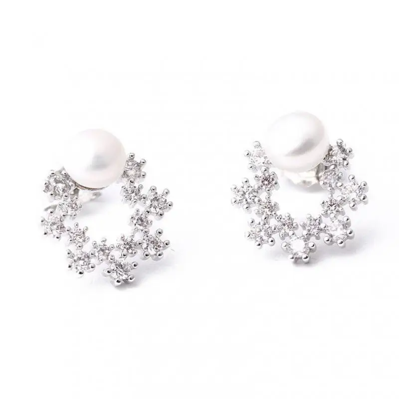 South Korea Net Red Small Fragrant Wind Fashion Set Diamond Freshwater Pearl Small Design Earring Female
South Korea Net Red Small Fragrant Wind Fashion Set Diamond Freshwater Pearl Small Design Earring Female