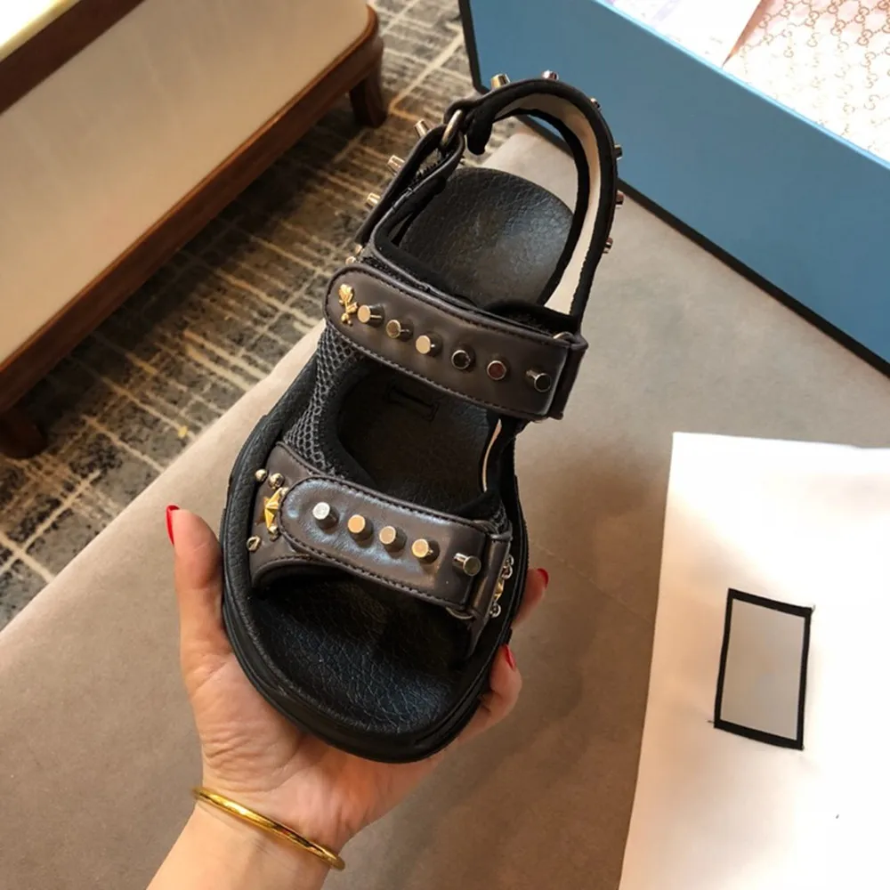 Design de joias de luxo novas sandlias femininas de vero sandlias femininas denim sandlias femininas de velcro femininas tam
Design de joias de luxo novas sandlias femininas de vero sandlias femininas denim sandlias femininas de velcro femininas tam