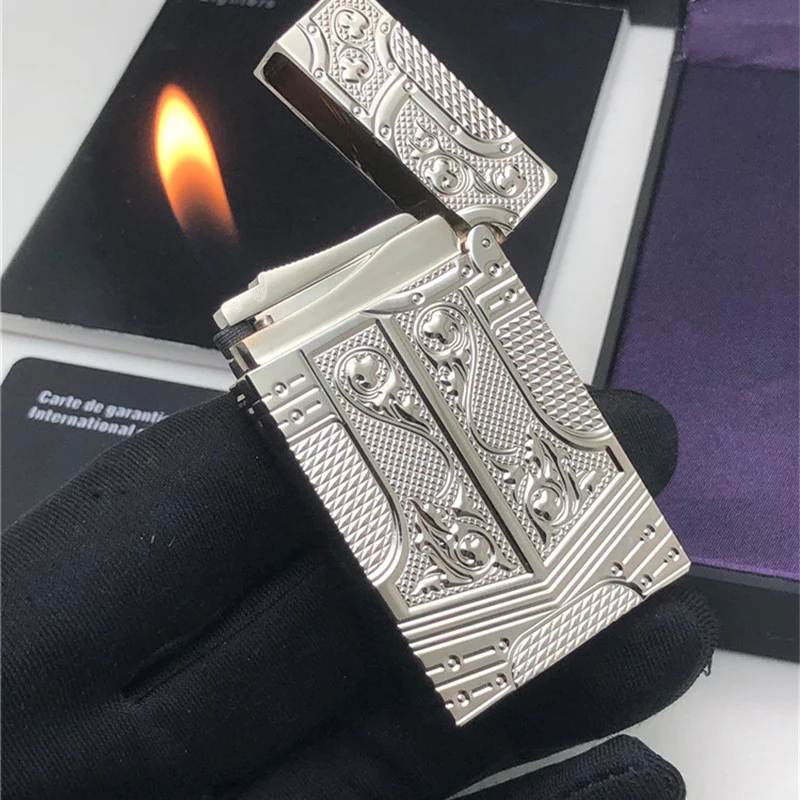 S.T Memorial D upont lighter Bright Sound! New With the Box and Adapter Serial number TL45
S.T Memorial D upont lighter Bright Sound! New With the Box and Adapter Serial number TL45
