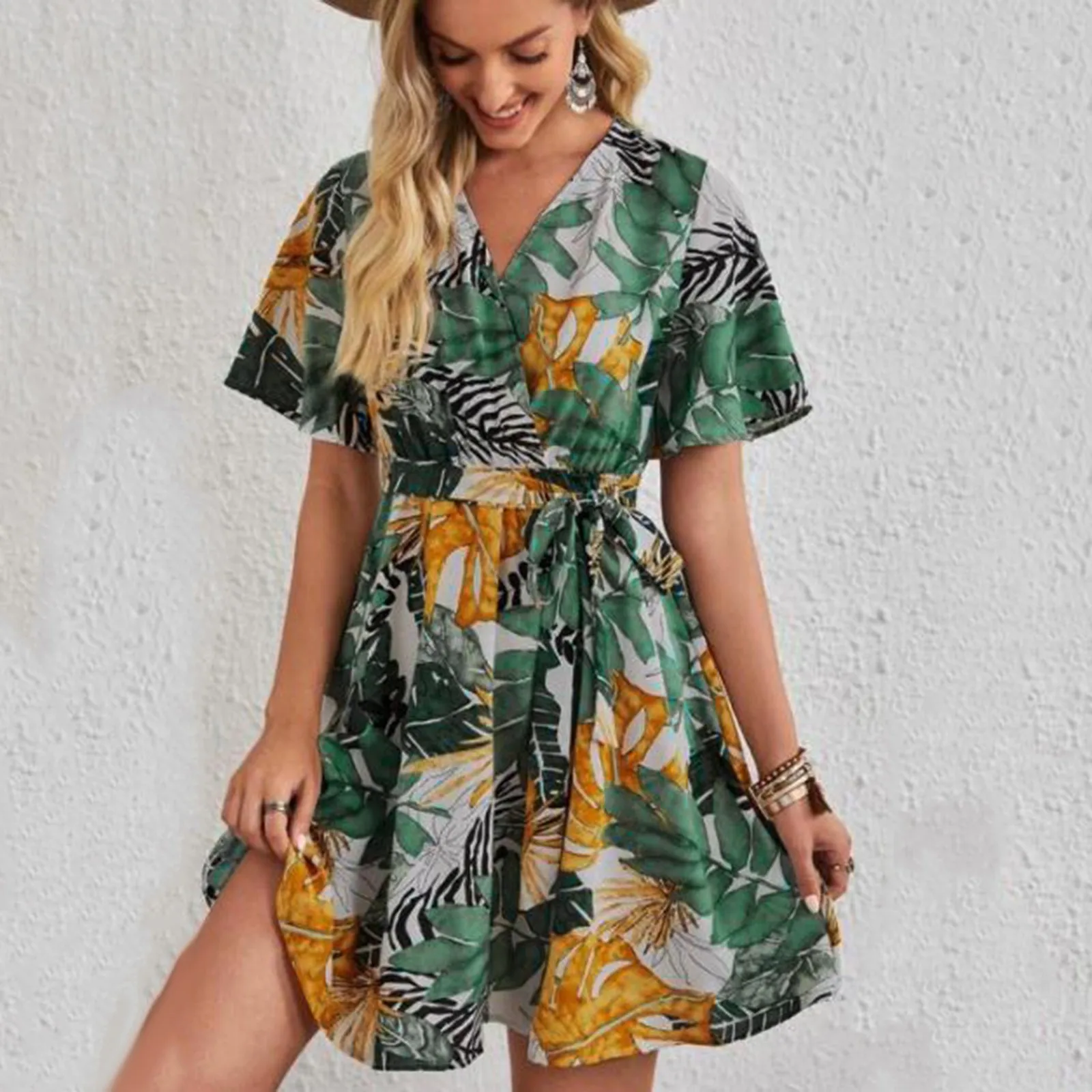 

Women's Summer Beach Dress Tropical Boho Floral Print Mini Dress Short Sleeve V Neck Sundress Lacing Casual Loose Swing Dresses