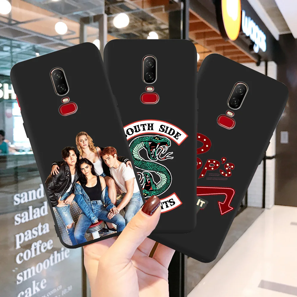 2021 Riverdale Southside Serpents American TVFor Oneplus 8 5 6 7 One Plus 5T 6T 7T 8 Pro Phone case cover soft silicone funda
2021 Riverdale Southside Serpents American TVFor Oneplus 8 5 6 7 One Plus 5T 6T 7T 8 Pro Phone case cover soft silicone funda