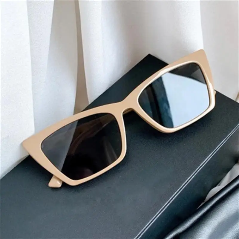 New Cat Eye Sunglasses Women Fashion Plastic Frame Men Small Square Glasses Classic Sun Glasses Ladies Retro Mirror Punk UV400
New Cat Eye Sunglasses Women Fashion Plastic Frame Men Small Square Glasses Classic Sun Glasses Ladies Retro Mirror Punk UV400