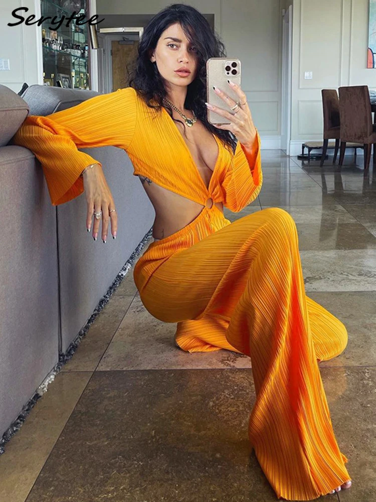 Serytee Women Sexy Deep V Neck Back Hollow Out Pleated Jumpsuit 2021 Autumn Long Sleeve Loose Wide Leg Rompers Clubwear
Serytee Women Sexy Deep V Neck Back Hollow Out Pleated Jumpsuit 2021 Autumn Long Sleeve Loose Wide Leg Rompers Clubwear