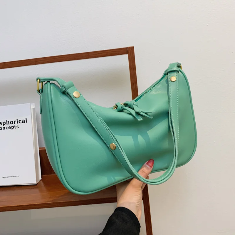 Wriufred Soft pu leather luxury brand women crossbody bags fold handbag solid color simple fashion one-shoulder diagonal bag
Wriufred Soft pu leather luxury brand women crossbody bags fold handbag solid color simple fashion one-shoulder diagonal bag