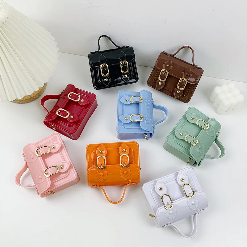 Fashion Small PVC Messenger Bag Women's New Handbag Luxury Designer Chain Shoulder Bag Messenger Bag Mobile Phone Lipstick Bag
Fashion Small PVC Messenger Bag Women's New Handbag Luxury Designer Chain Shoulder Bag Messenger Bag Mobile Phone Lipstick Bag