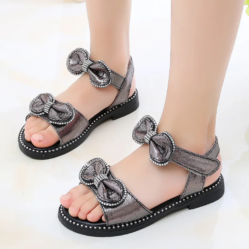 2020 New Fashion Bow Little Girl Sandals Leather Kids Summer Shoes For Children Beach Princess Shoes 4 5 6 7 8 9 10 11 12 Years
2020 New Fashion Bow Little Girl Sandals Leather Kids Summer Shoes For Children Beach Princess Shoes 4 5 6 7 8 9 10 11 12 Years