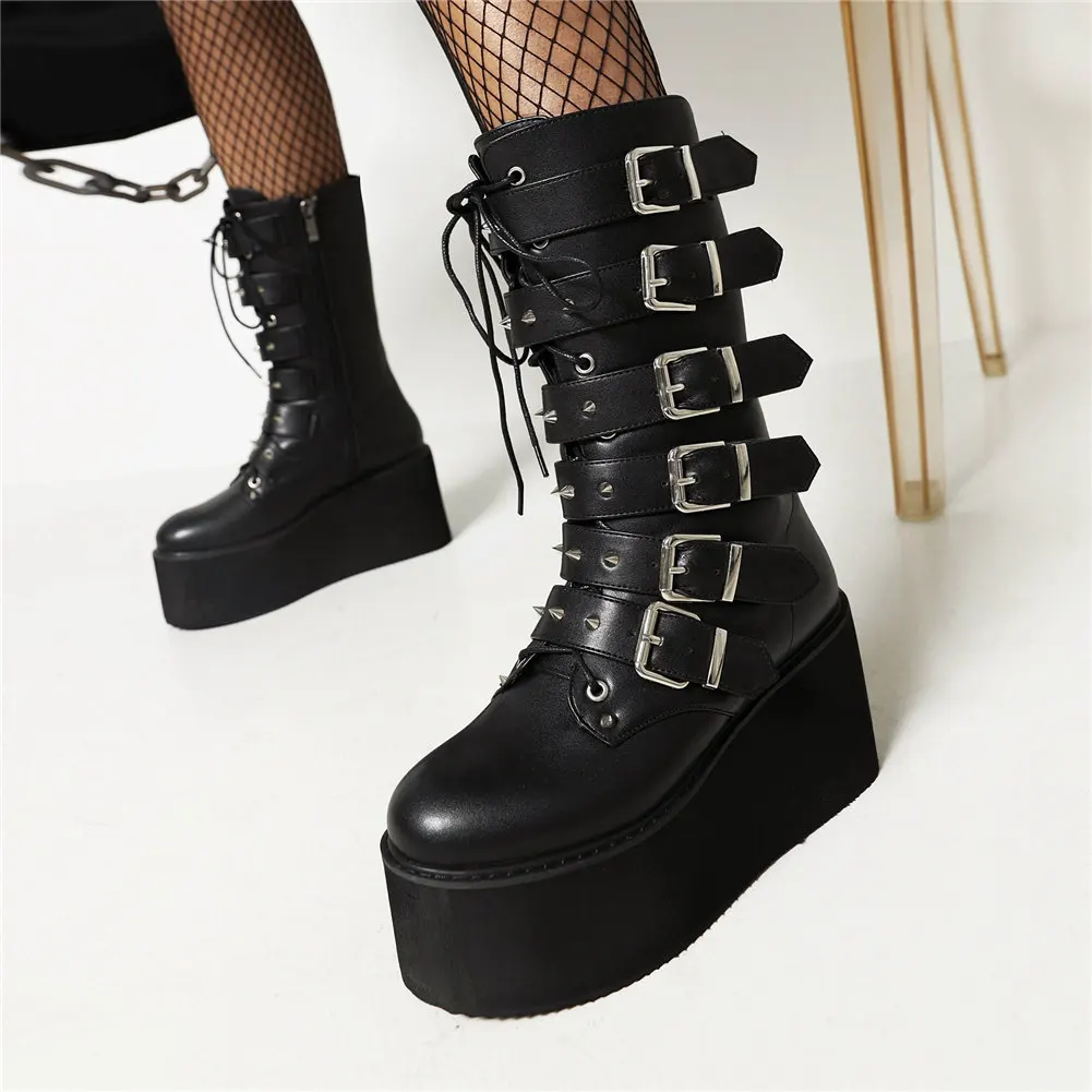 Модная женская обувь SARAIRIS на платформе в уличном стиле с металлическими украшениями, удобные мотоциклетные ботинки отличного качества
Модная женская обувь SARAIRIS на платформе в уличном стиле с металлическими украшениями, удобные мотоциклетные ботинки отличного качества
