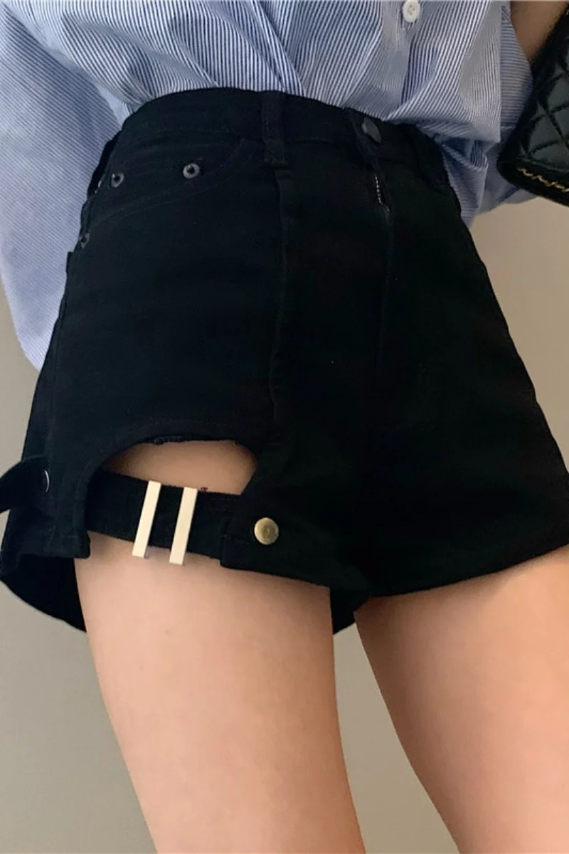 New fashion women's versatile design irregular denim shorts summer Korean casual high waist slim hot pants
New fashion women's versatile design irregular denim shorts summer Korean casual high waist slim hot pants
