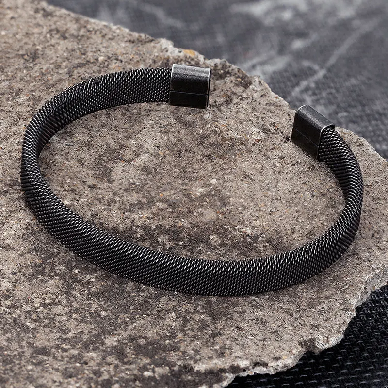 Men Vintage Black Bangle Stainless Steel Cuban Cuff Bracelets Hand Wristband Fashion Jewelry Friends Gifts Wholesale Accessories
Men Vintage Black Bangle Stainless Steel Cuban Cuff Bracelets Hand Wristband Fashion Jewelry Friends Gifts Wholesale Accessories