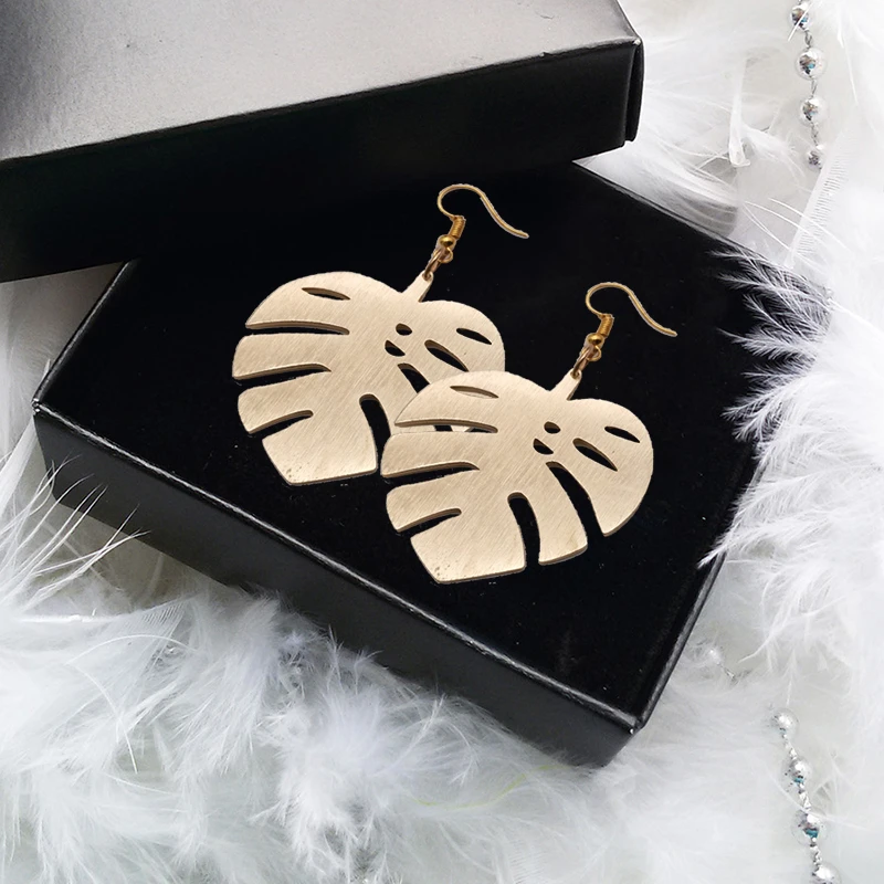 Cute Fashion Designer Leaves Metal Personality Earrings For Women Gold-Color Gothic Unique Quality Jewelry Kpop Body Accessorie
Cute Fashion Designer Leaves Metal Personality Earrings For Women Gold-Color Gothic Unique Quality Jewelry Kpop Body Accessorie