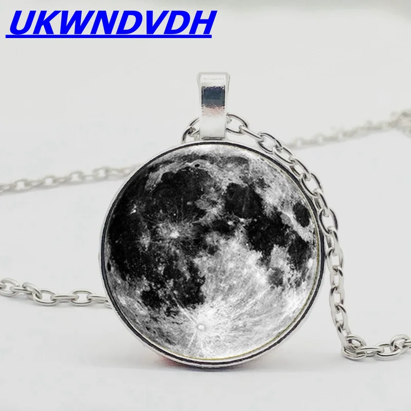 2019 Galaxy Pattern Necklace Crystal Pendant Fashion Spring Summer Men and Women Necklace Jewelry Necklace Designer Design
2019 Galaxy Pattern Necklace Crystal Pendant Fashion Spring Summer Men and Women Necklace Jewelry Necklace Designer Design