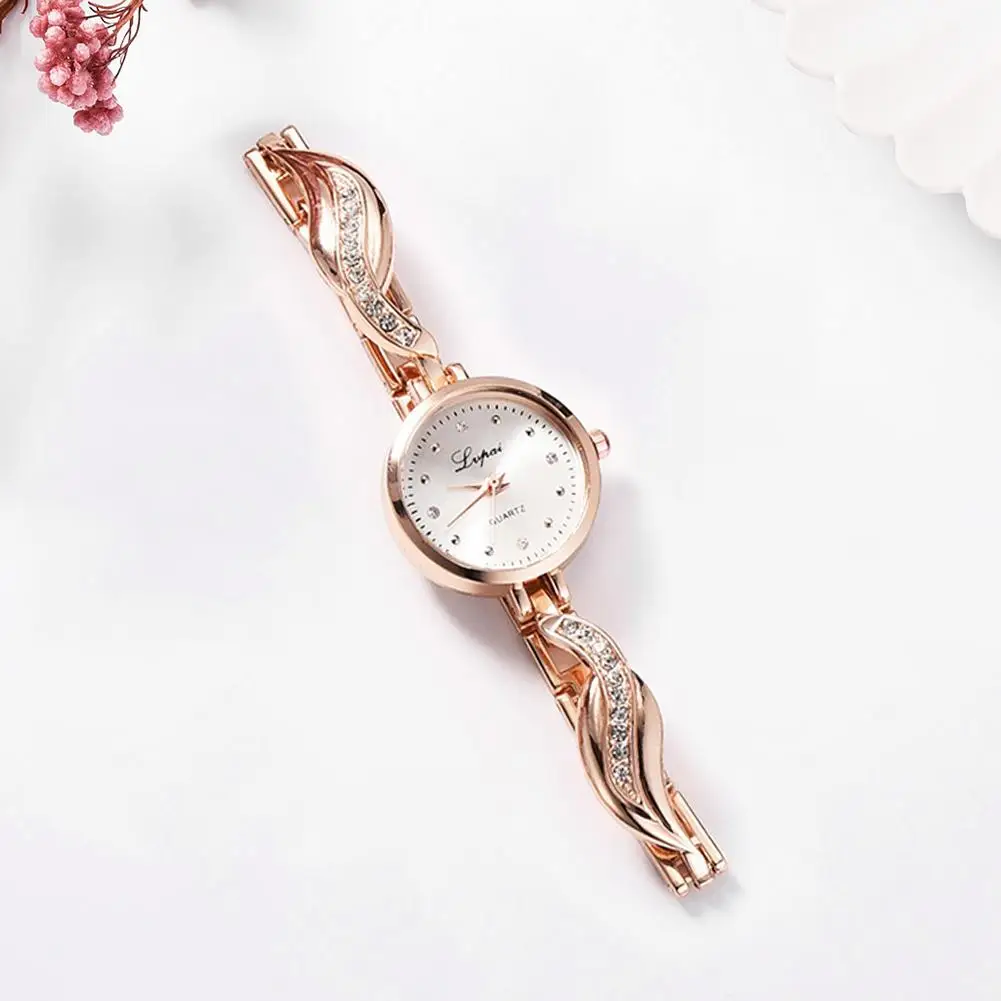 Fashion Women Bracelet Watches Scope of Application Party Supplies Travel Elegant Rhinestone Quartz Analog Wristwatch 
Fashion Women Bracelet Watches Scope of Application Party Supplies Travel Elegant Rhinestone Quartz Analog Wristwatch