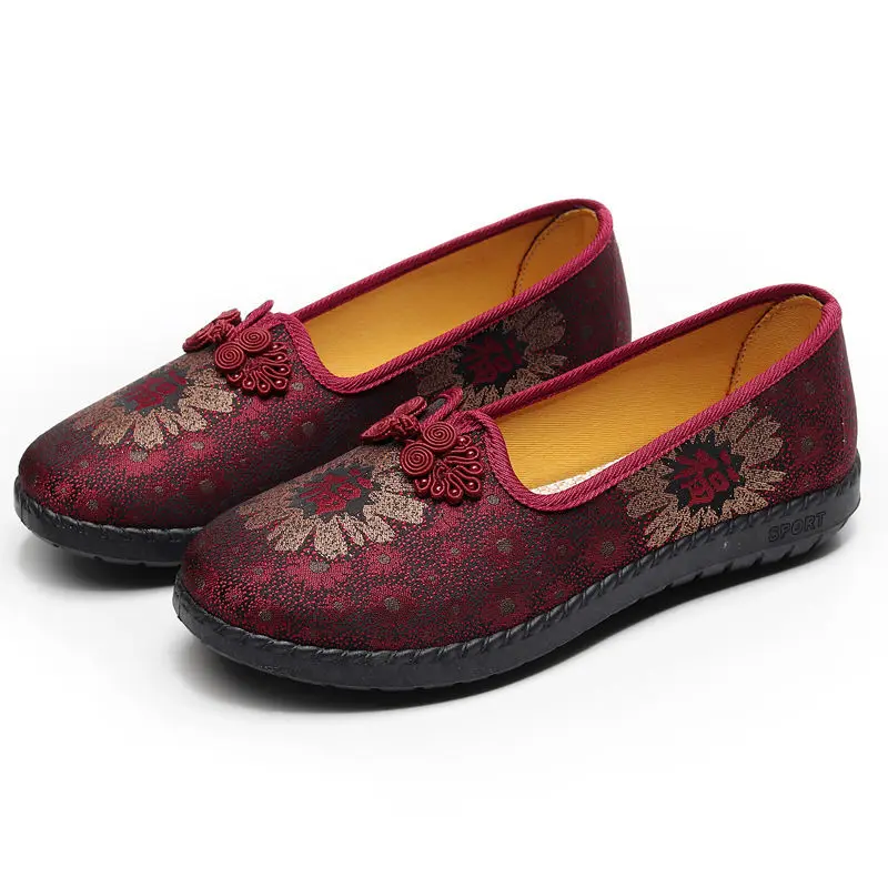 Women Flat Shoes Old Beijing Cloth Mother Middle Aged Old People Anti Slip Soft Sole Comfortable Granny Large Size
Women Flat Shoes Old Beijing Cloth Mother Middle Aged Old People Anti Slip Soft Sole Comfortable Granny Large Size