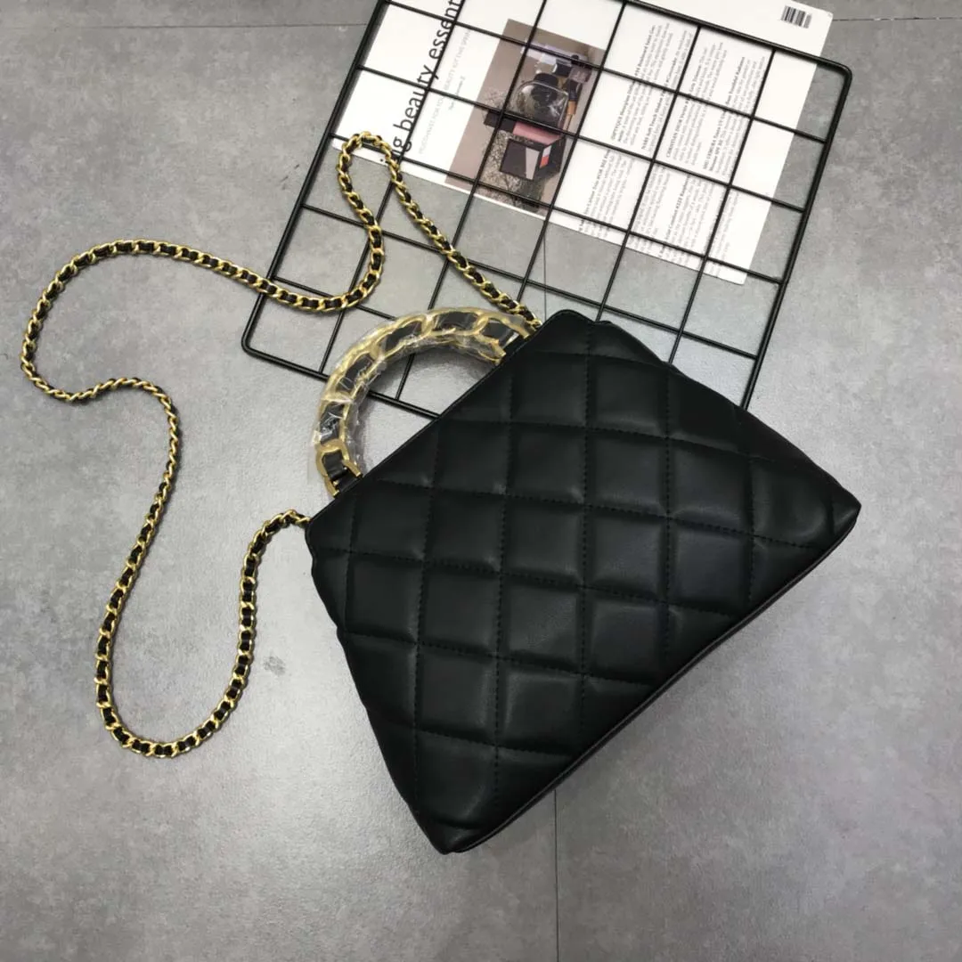 2021 New Luxury Jewelry Ladies Handbags Shoulder Handbag Designer Leather Check Chain Messenger Bag Handbag Large Shopping Bag
2021 New Luxury Jewelry Ladies Handbags Shoulder Handbag Designer Leather Check Chain Messenger Bag Handbag Large Shopping Bag