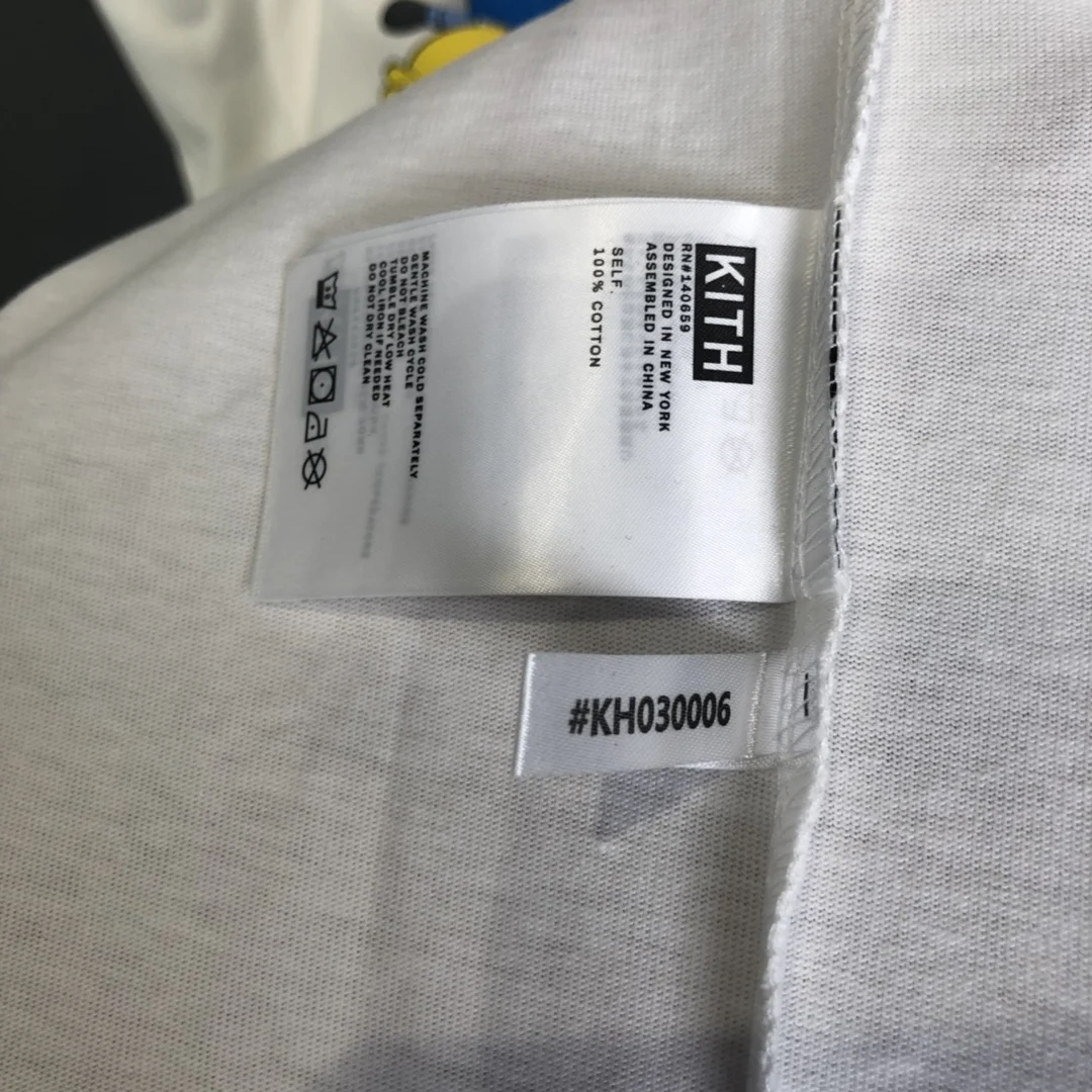KITH Cartoon T-shirt 2021SS Men Women High Quality Anime family Logo Print Kith Tee Casual Cotton 1:1 Tops Short Sleeve
KITH Cartoon T-shirt 2021SS Men Women High Quality Anime family Logo Print Kith Tee Casual Cotton 1:1 Tops Short Sleeve