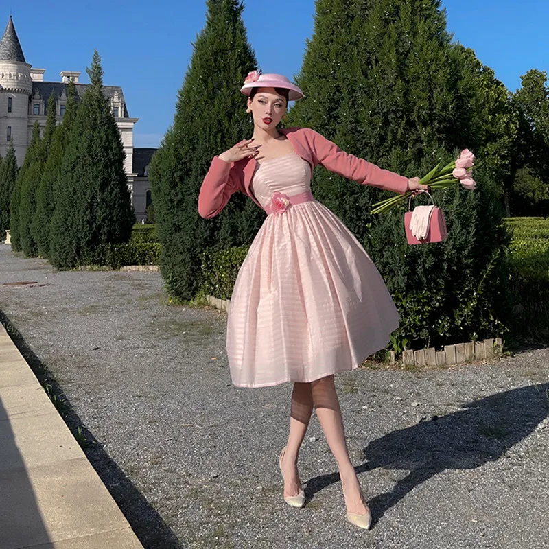 Le Palais Vintage 2021 Winter New Original Pink Long Sleeve Short Coats All-match Fashionable Vintage Slim Chic Jackets Women
Le Palais Vintage 2021 Winter New Original Pink Long Sleeve Short Coats All-match Fashionable Vintage Slim Chic Jackets Women