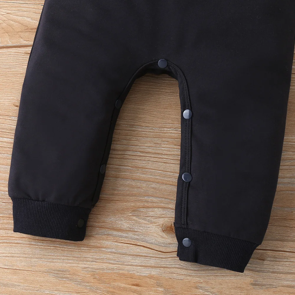 0-18M Boutique childrens clothing autumn new cute cartoon image stitching lapel long-sleeved romper simple long-legged romper
0-18M Boutique childrens clothing autumn new cute cartoon image stitching lapel long-sleeved romper simple long-legged romper