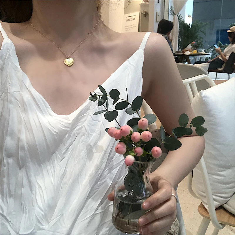 Chic Korean Tank Dresses Women Spring summer Sexy Spaghetti Strap Long Pleated Dress White Black Woman Dresses vestidos
Chic Korean Tank Dresses Women Spring summer Sexy Spaghetti Strap Long Pleated Dress White Black Woman Dresses vestidos