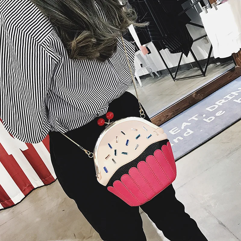 PU Fashion Lady Clutch With Chain Shoulder Sequined Evening Bags Ice Cream Design Small Party Purse
PU Fashion Lady Clutch With Chain Shoulder Sequined Evening Bags Ice Cream Design Small Party Purse