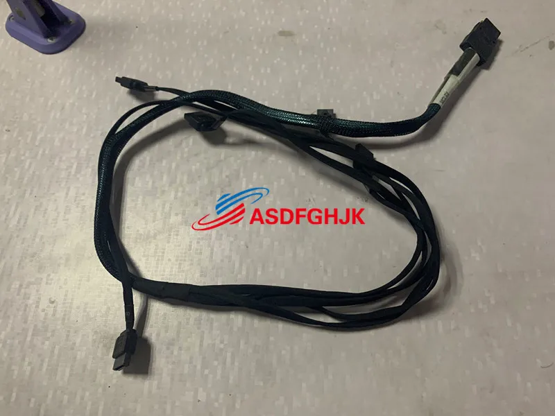Оригинальный хост Molex 1110961056 Mini SAS 36pin (стандартный) к 4 SATA целевому кабелю 75 см |