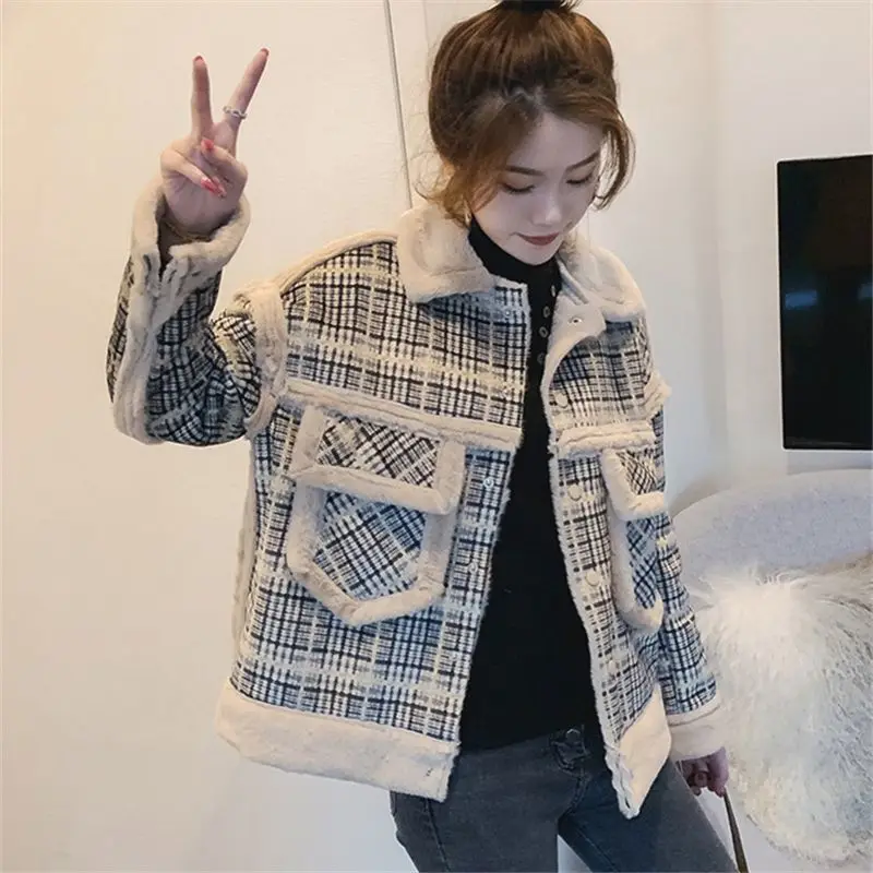 Leather and Fur in One Plaid Coat Female plus Velvet Short 2020 New Style for Autumn and Winter Korean Version of the Jacket
Leather and Fur in One Plaid Coat Female plus Velvet Short 2020 New Style for Autumn and Winter Korean Version of the Jacket