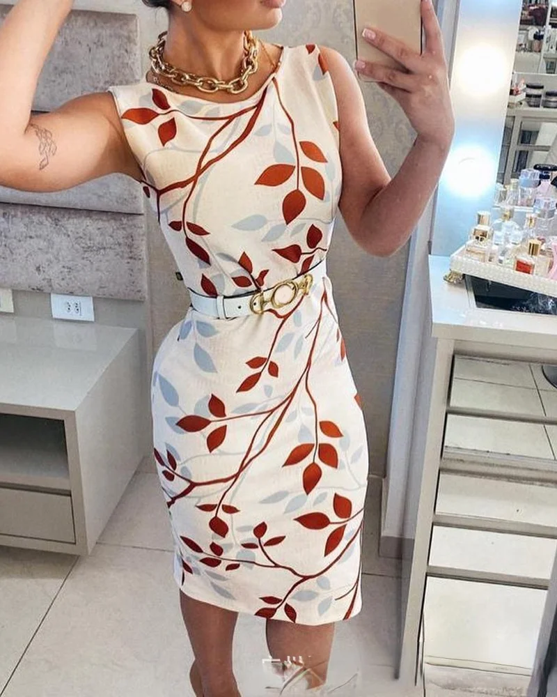 2021 women's new summer cross border independent station Beige leaf print vest skirt - without belt
2021 women's new summer cross border independent station Beige leaf print vest skirt - without belt