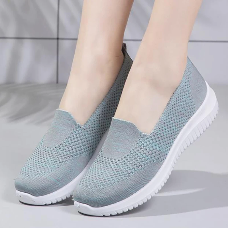 Hot new top casual cool wholesale mens 2021 middle-aged and old peoples casual soft sole mothers running shoes 02
Hot new top casual cool wholesale mens 2021 middle-aged and old peoples casual soft sole mothers running shoes 02