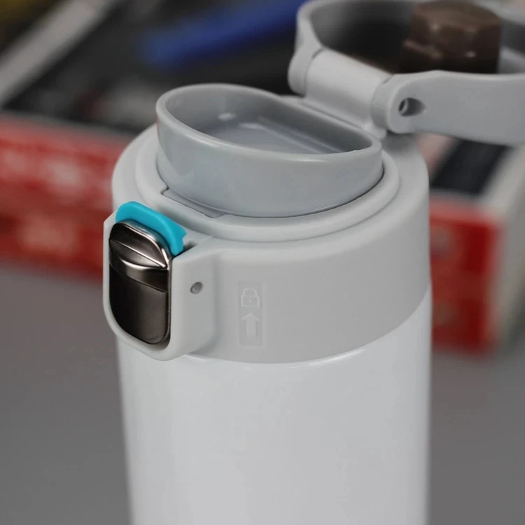 Simple vacuum flask bouncing cover 304 stainless steel water cup outdoor camping large capacity 500 portable sports water bottle
Simple vacuum flask bouncing cover 304 stainless steel water cup outdoor camping large capacity 500 portable sports water bottle