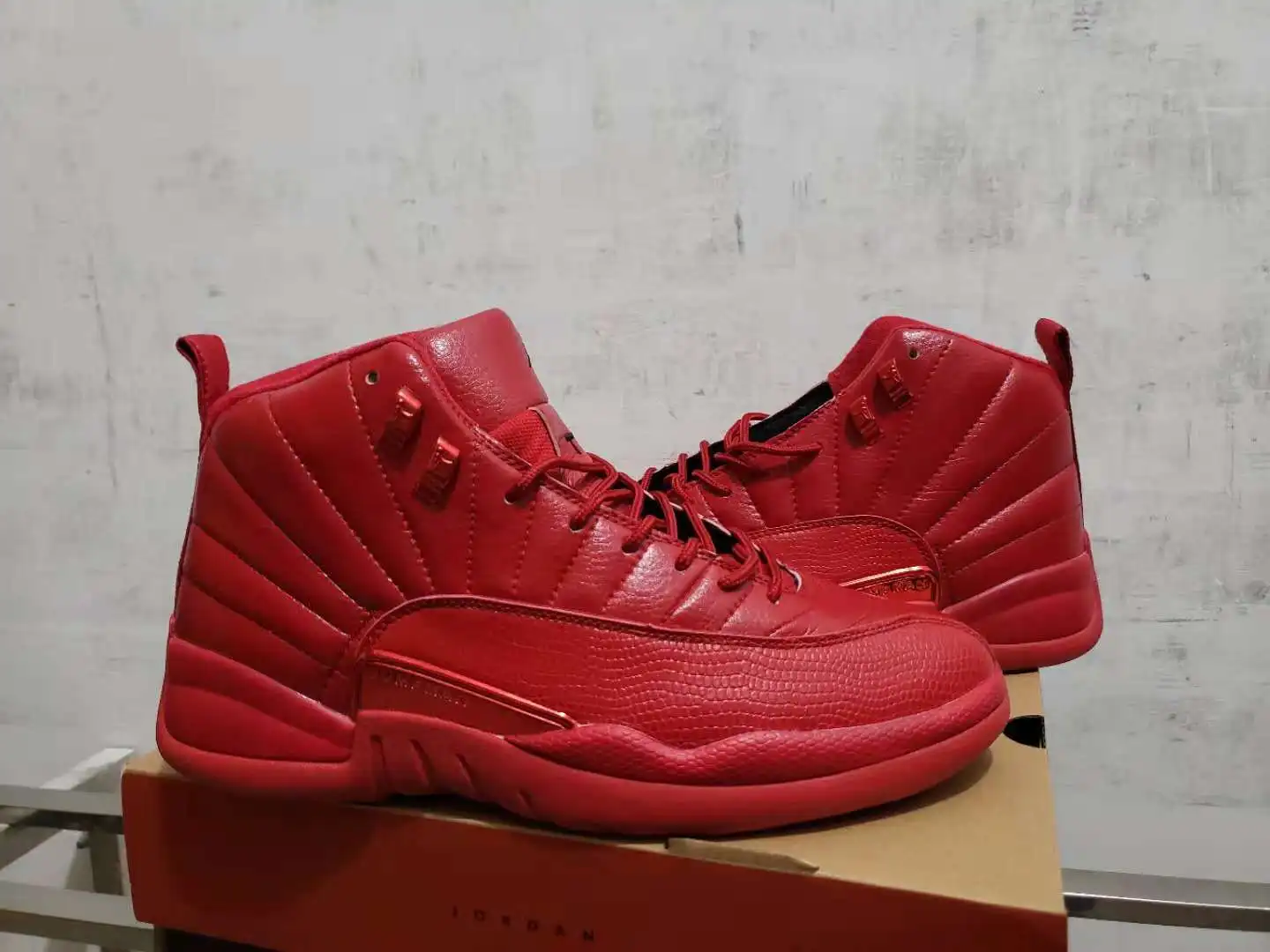 Box basketball 12 12s mens dark grey game royal game ball basketball shoes Royal Blue Suede 12s The Master Gym Red Sport Sneaker
Box basketball 12 12s mens dark grey game royal game ball basketball shoes Royal Blue Suede 12s The Master Gym Red Sport Sneaker