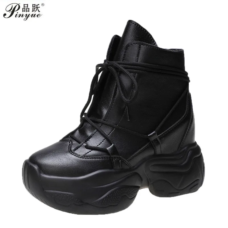 New Martin Boots breathable casual Shoes Comfortable Sports Shoes Outdoor Sneakers Chaussure Homme
New Martin Boots breathable casual Shoes Comfortable Sports Shoes Outdoor Sneakers Chaussure Homme