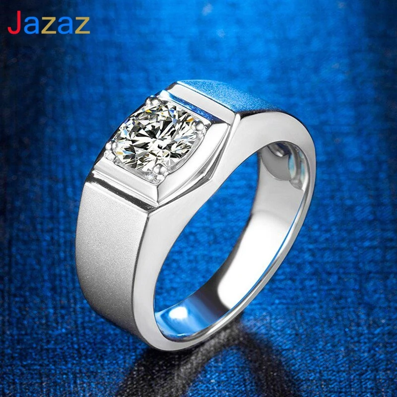 Jazaz Real 1 Carat D color Moissanite Men Ring 18K White Gold Color Sparkling Wedding Engagement Party Wholesale B1096
Jazaz Real 1 Carat D color Moissanite Men Ring 18K White Gold Color Sparkling Wedding Engagement Party Wholesale B1096