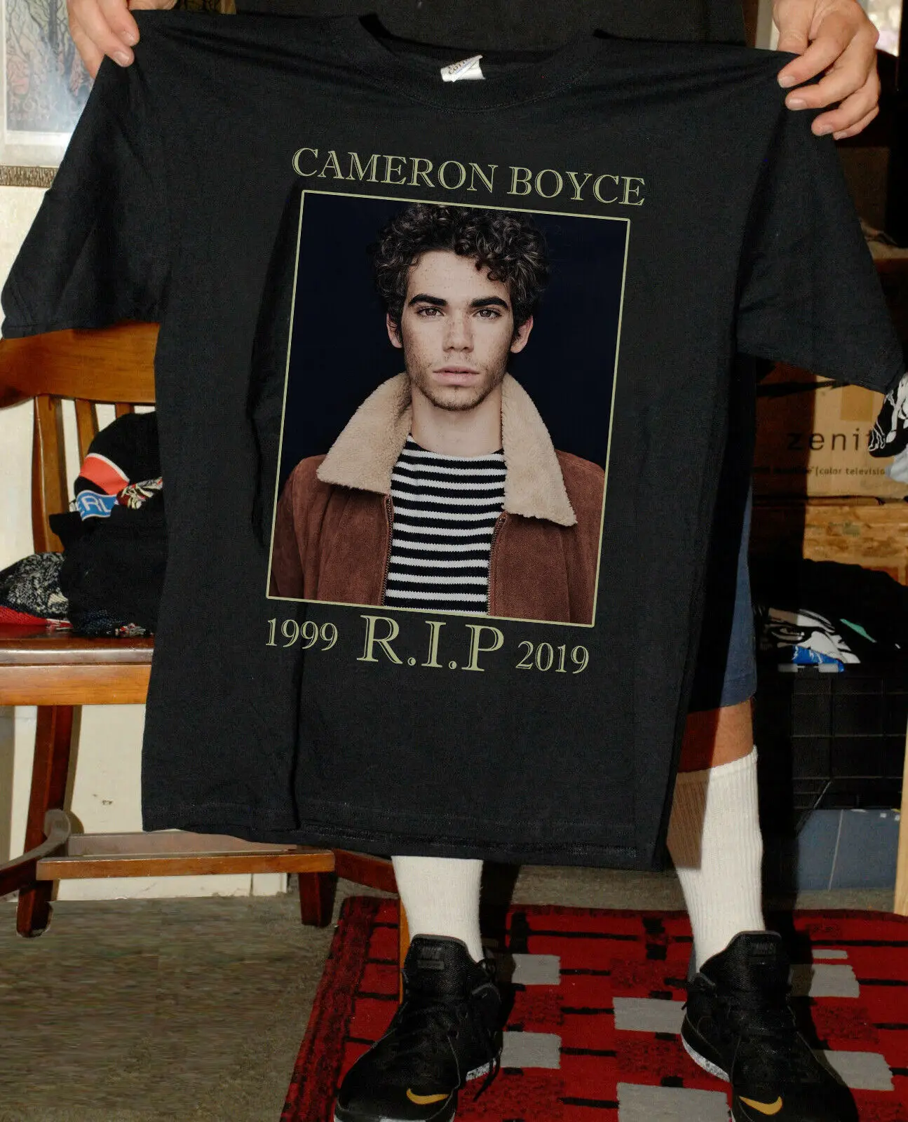 New In Memoriam,RIP, Rest In Peace 2020 Cameron Boyce T-Shirt T Shirt Size S-3XL 2018 New Pure Cotton Short Sleeves Hip Hop
New In Memoriam,RIP, Rest In Peace 2020 Cameron Boyce T-Shirt T Shirt Size S-3XL 2018 New Pure Cotton Short Sleeves Hip Hop
