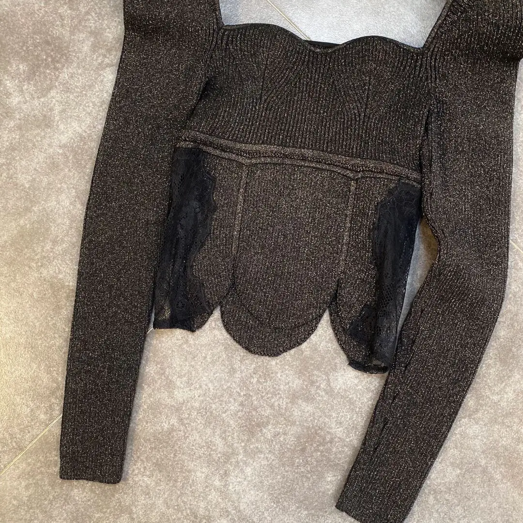 DEAT 2021 Autumn New Arrivals Long Sleeve Sext Square Collar Lace Patchwork Shiny Knitted Pullovers Women Sweater MK460
DEAT 2021 Autumn New Arrivals Long Sleeve Sext Square Collar Lace Patchwork Shiny Knitted Pullovers Women Sweater MK460