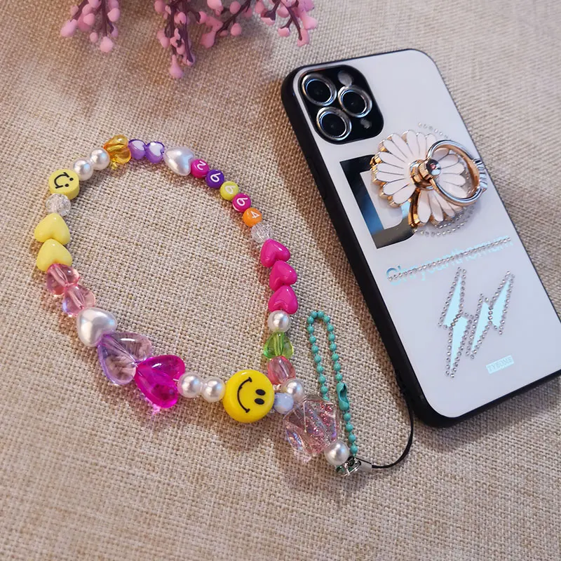 Mobile phone fashion lanyard short wrist chain hand-beaded crystal bead lanyard strong and durable women's anti-lost
Mobile phone fashion lanyard short wrist chain hand-beaded crystal bead lanyard strong and durable women's anti-lost