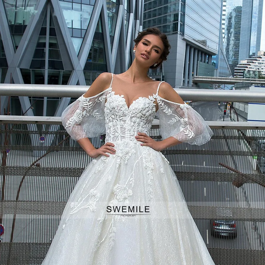 2021 New Princess Wedding Dress 2021 Backless Spaghetti Straps Beading Sweetheart Bridal Gowns Vestidos De Novia
2021 New Princess Wedding Dress 2021 Backless Spaghetti Straps Beading Sweetheart Bridal Gowns Vestidos De Novia